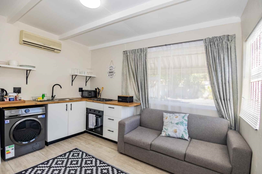 To Let 1 Bedroom Property for Rent in Oakdale Western Cape